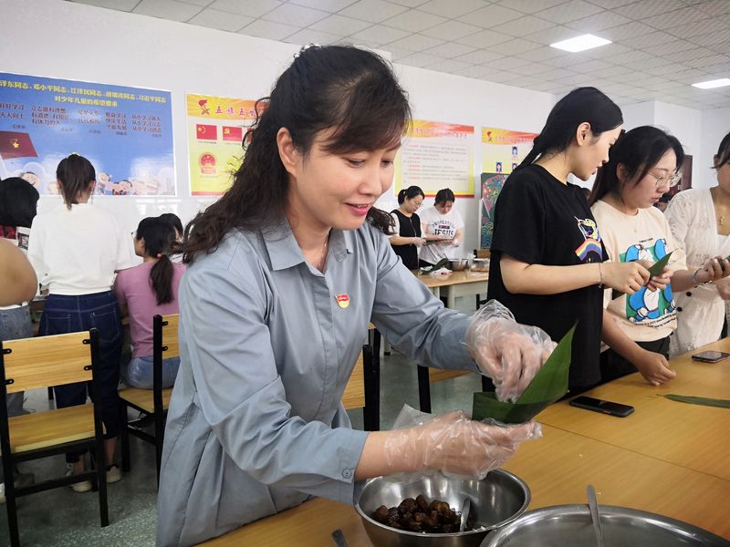 2021年6月包粽子活动