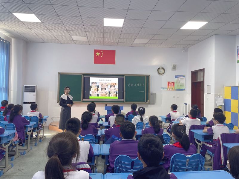 2022年5月24日，道清路小学举行爱眼护眼健康教育主题活动