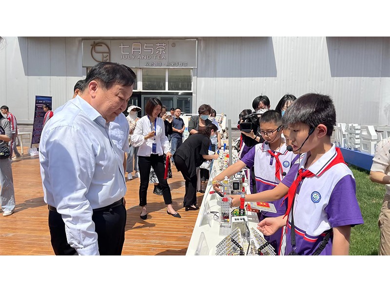 2023.5.23道清路小学学生在2023年新乡市科技活动周暨第十二届中国创新创业大赛河南赛区新乡分赛启动仪式讲解科技作品