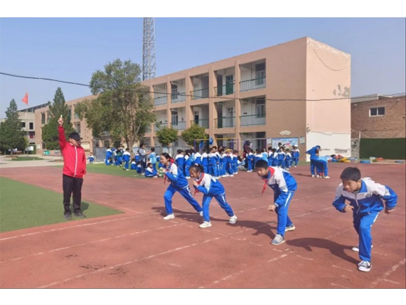 2023年4月26日道清路小学西校区春季运动会 (1)