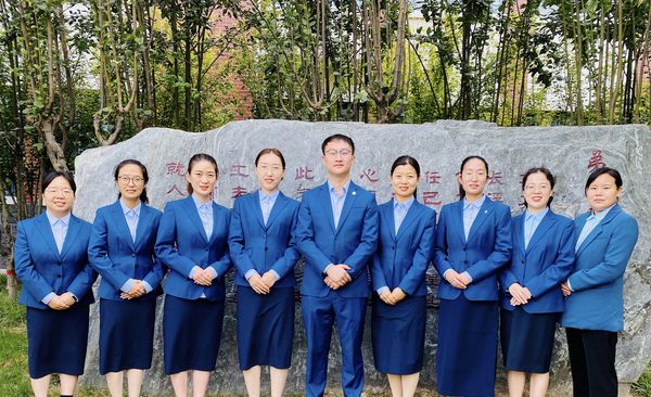 六年级语文教研组